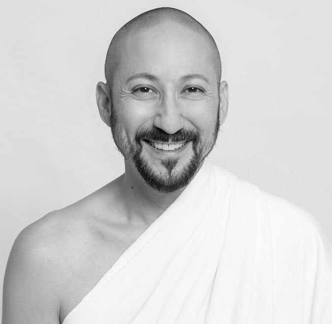Anagārika Michael Turner Buddhist Teacher and Trainer | Pasannacitta: having a bright, clear, purified, and confident mind; having faith in the three jewels and in kamma and its results