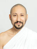 Picture of Anagarika Pasannacitta Buddhist Enlightenment Trainer and Dharma Teacher